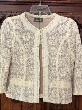 Ivory Lace Overlay Cropped Cardigan 3/4 Sleeve